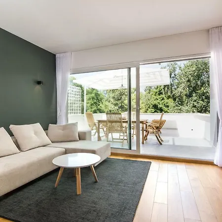 The Linden Apartman